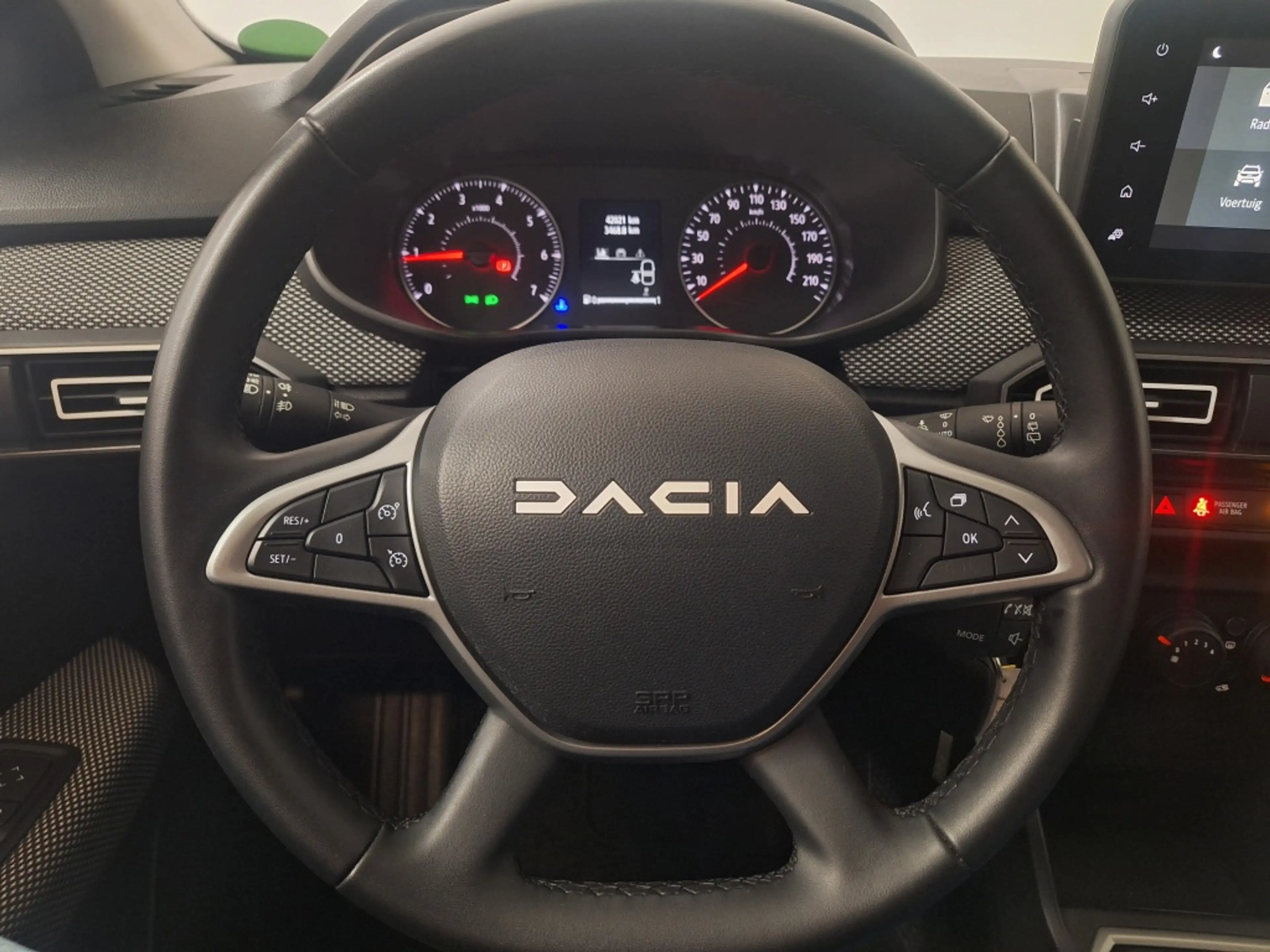 Dacia Jogger 1.0 TCe 110 Expression 7 persoons — photo 9