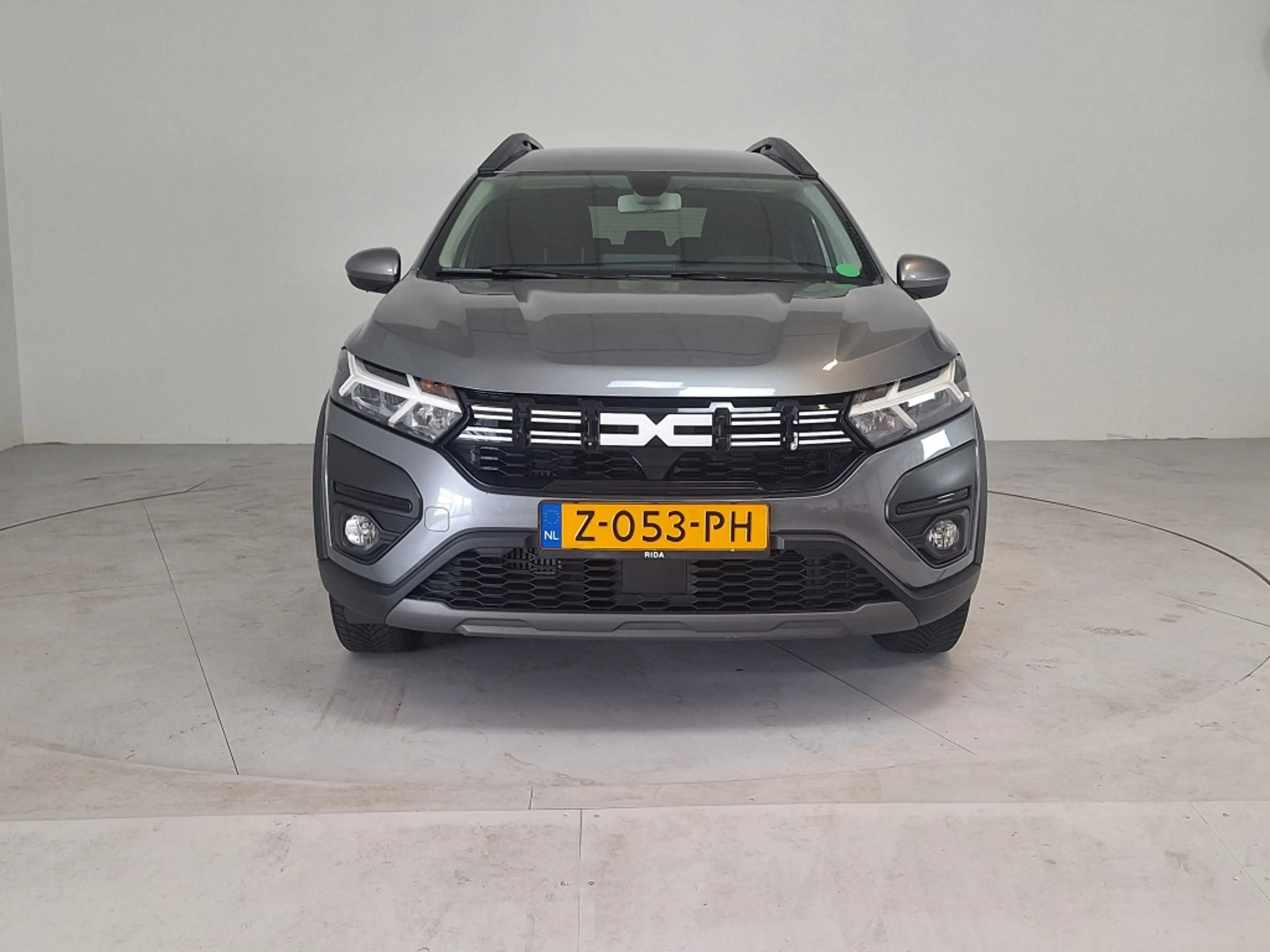 Dacia Jogger 1.0 TCe 110 Expression 7 persoons — photo 2
