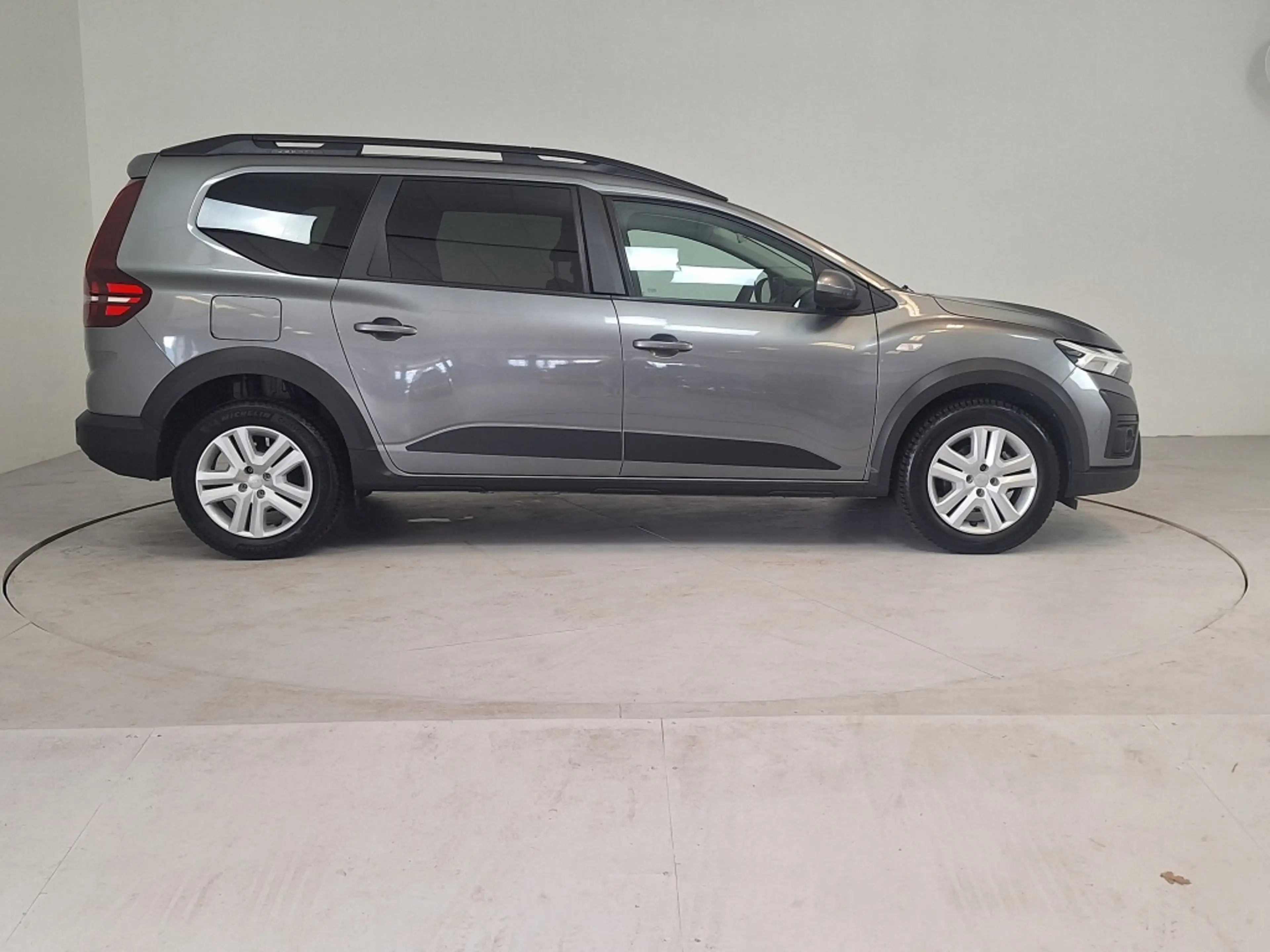 Dacia Jogger 1.0 TCe 110 Expression 7 persoons — photo 5
