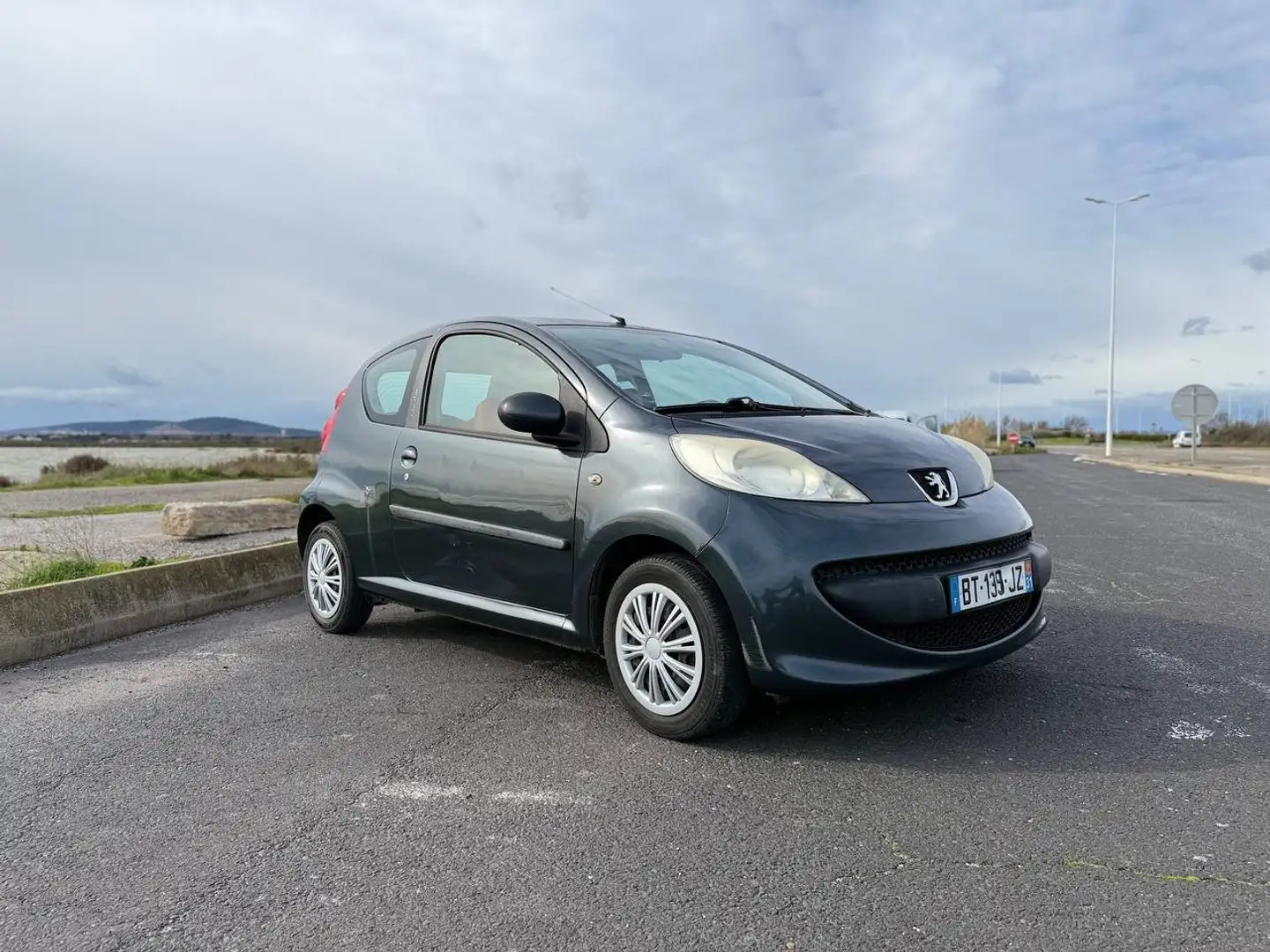 Peugeot 107 107 1.0e 12v Urban Move Noir - 2