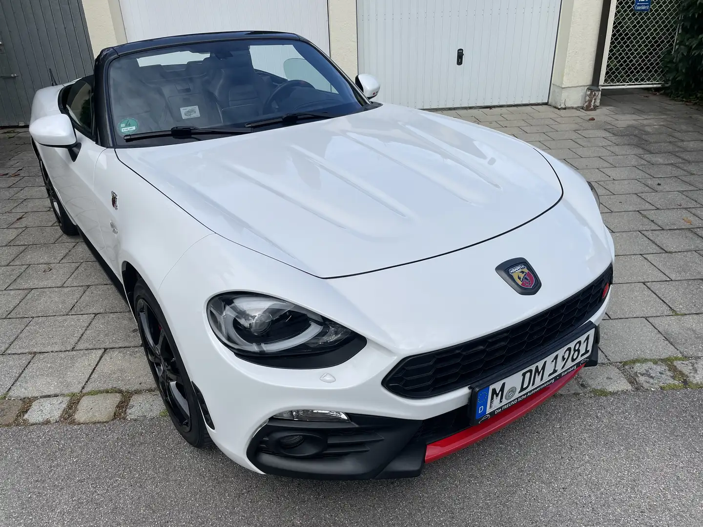 Abarth 124 Spider Cabrio Weiß - 2