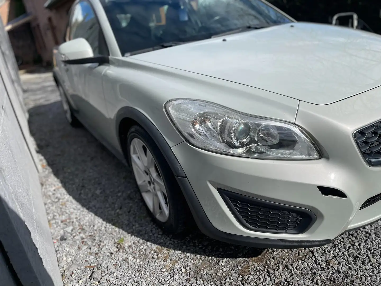 Volvo C30 1.6 D DRIVe Start/Stop Kinetic Beżowy - 1