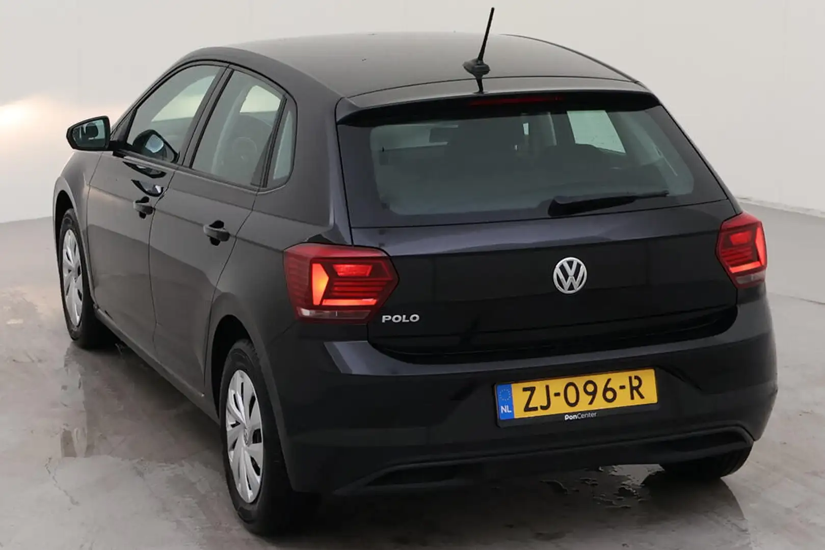 Volkswagen Polo 1.0 TSI Comfortline / PARK. SENSOREN/ NAVI/ AIRCO Zwart - 2