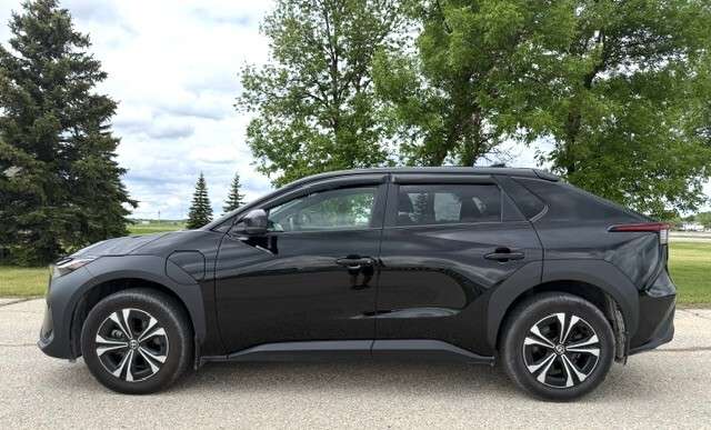 2023 Toyota bZ4X AWD TECH PKG ONE OWNER | NO ACCIDENTS — снимка 1