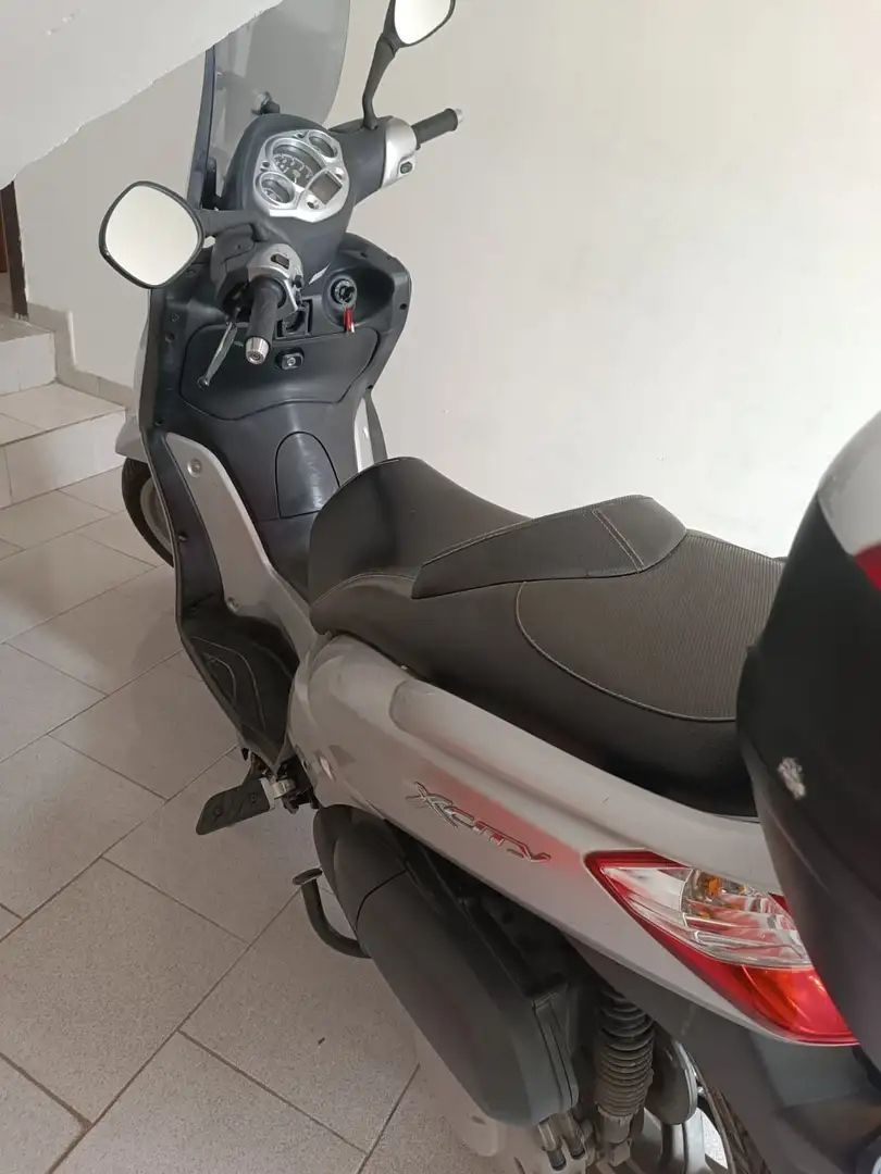 Yamaha X-City 250 Blanc - 2