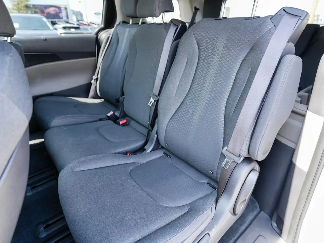 Kia Carnival снимка Kia Carnival