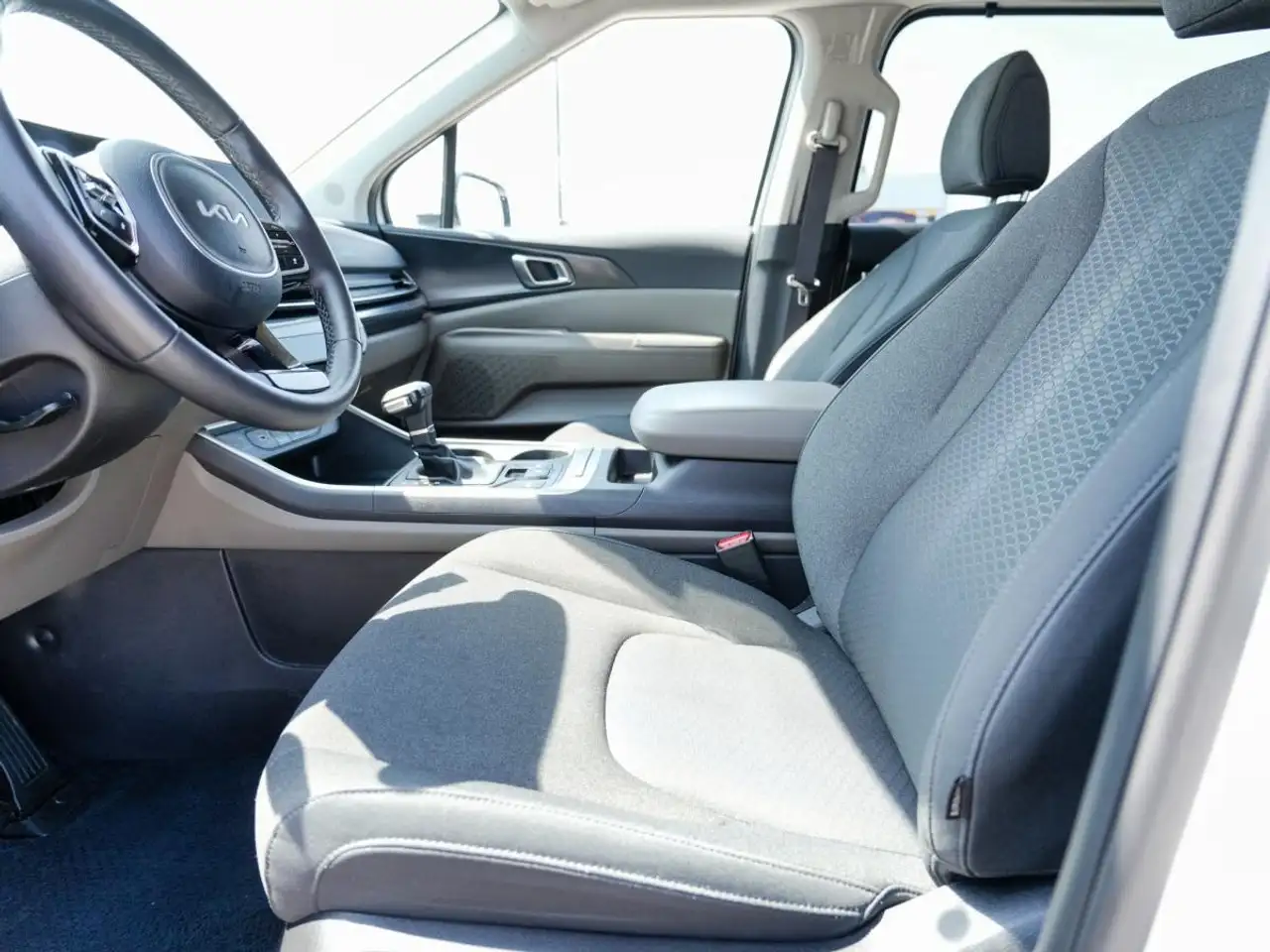 Kia Carnival снимка Kia Carnival