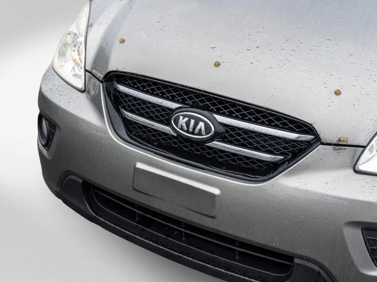 Kia Rondo снимка Kia Rondo