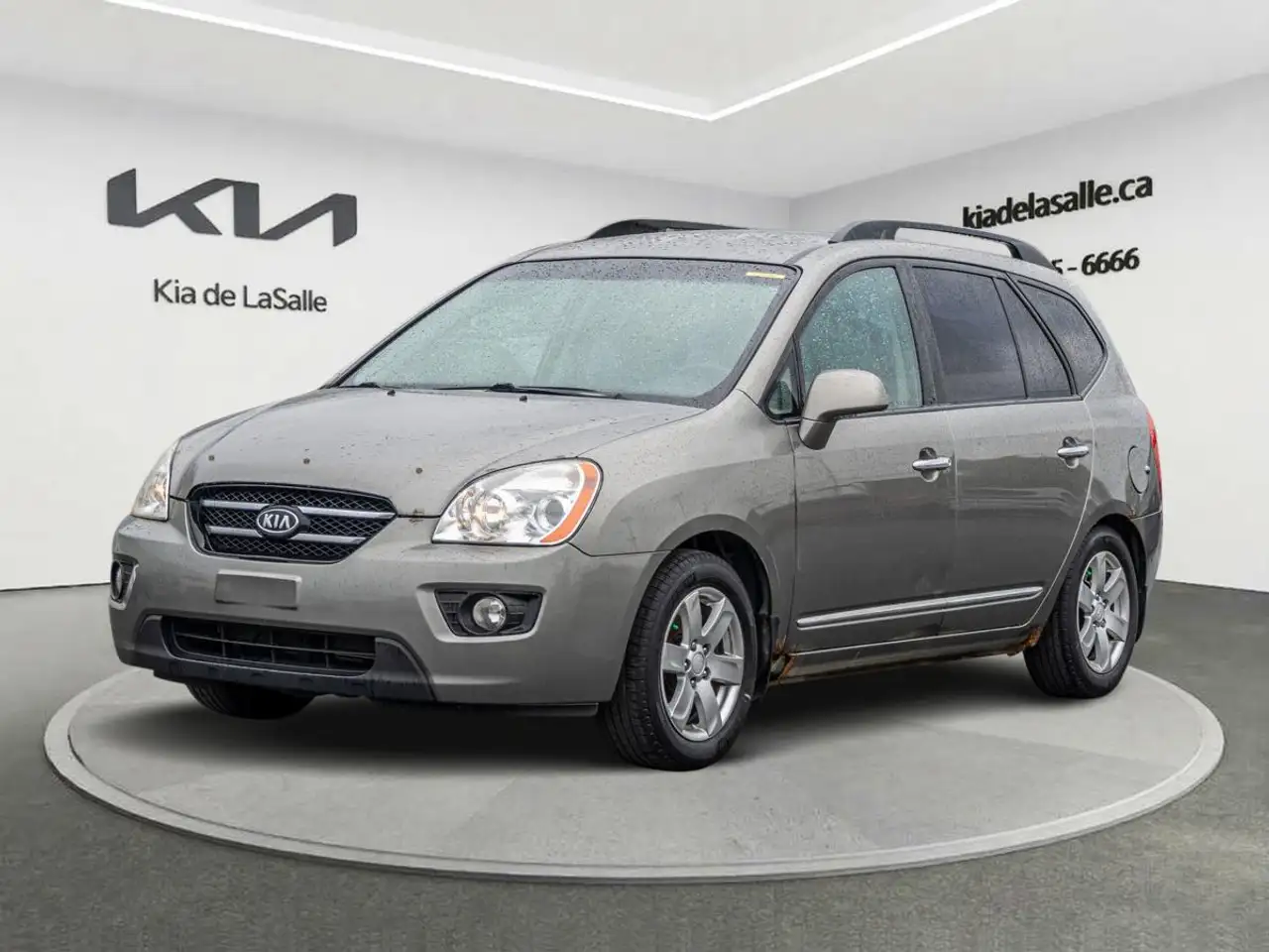 2009 Kia Rondo