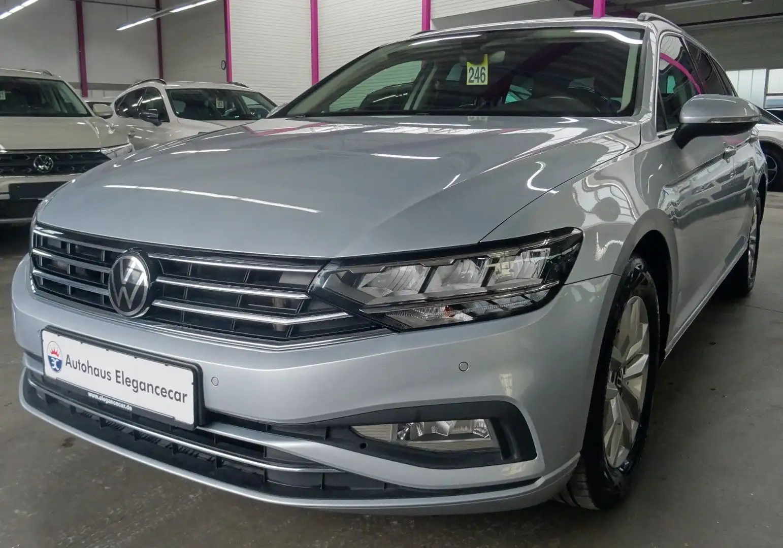 Volkswagen Passat Variant PASSAT 2.0 TDI CL.*AHK*ACC*CAM*ASSIST*MASSAGE* Silber - 1
