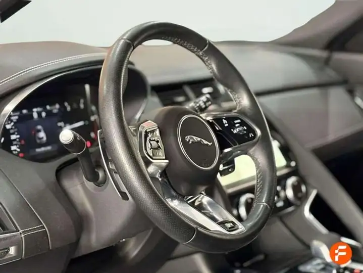 Jaguar E-Pace 2023, foto 7