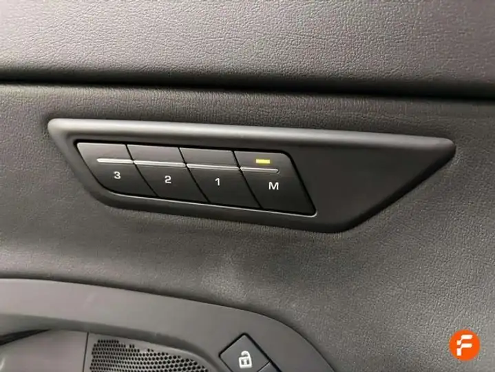 Jaguar E-Pace 2023, foto 18