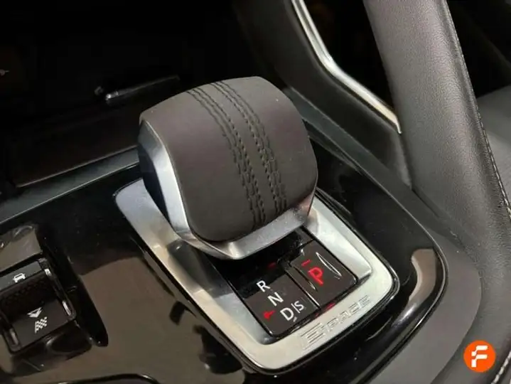 Jaguar E-Pace 2023, foto 21