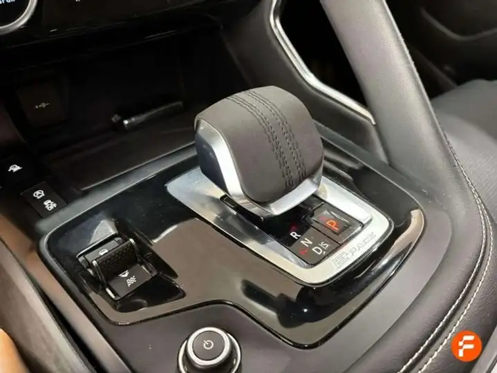 Jaguar E-Pace 2023, foto 20