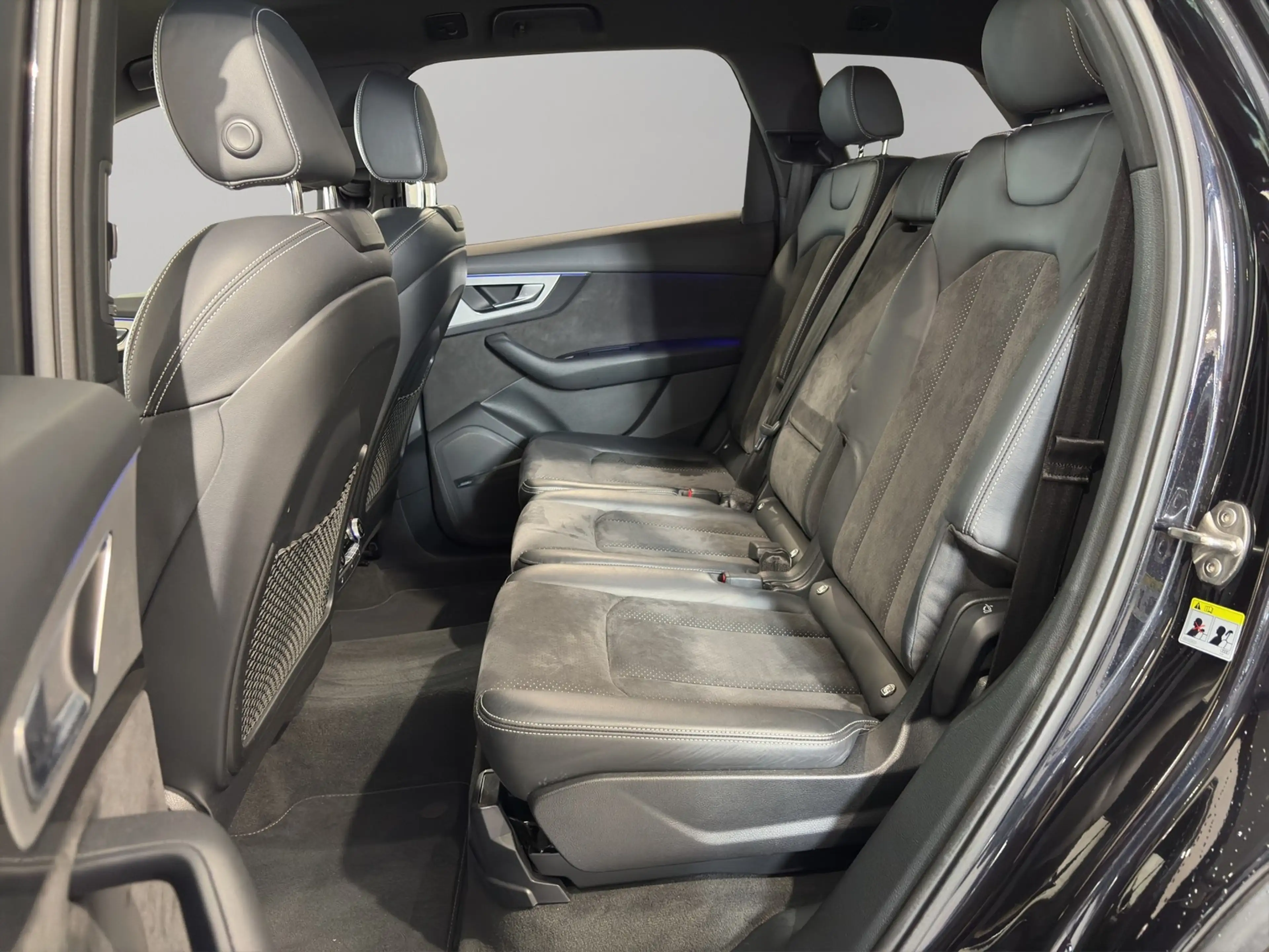Audi Q7 50 TDI qu. S Line AHK Allradl. Standh. — photo 13