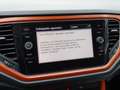 Volkswagen T-Roc 1.5 TSI 150PK Sport ACC | ECC | TREKH | CARPLAY Arancione - thumbnail 15
