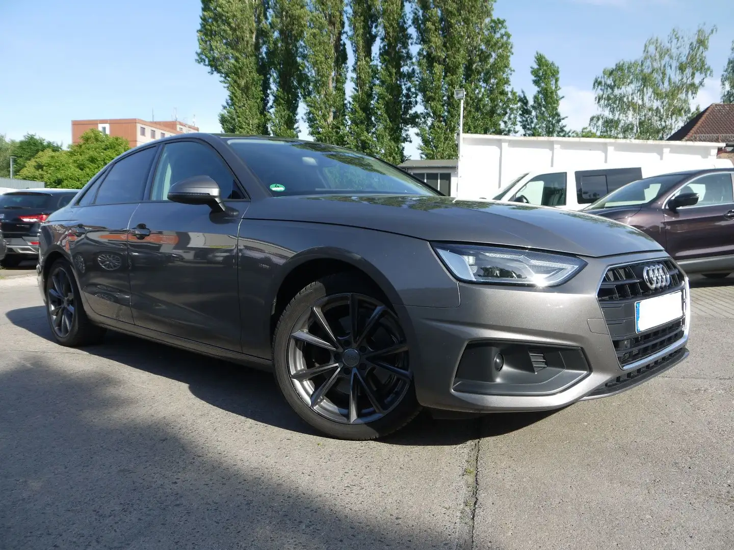 Audi A4 Lim. 35 TDI Automatik/Navi/LED/DAB/CarPlay Šedá - 1