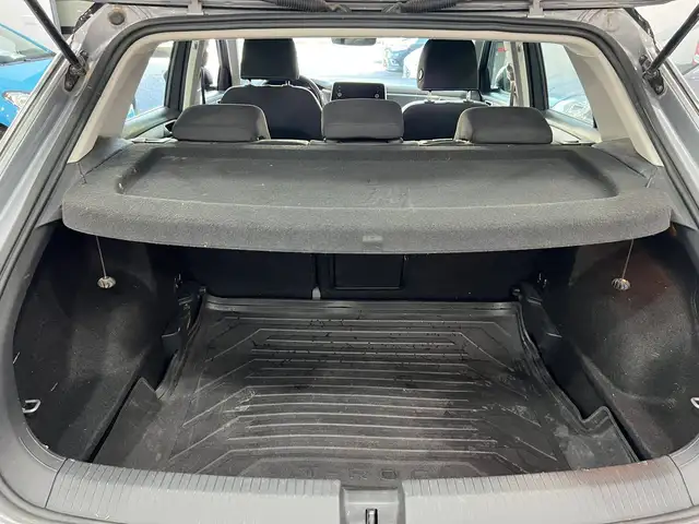 Volkswagen T-Roc view 15