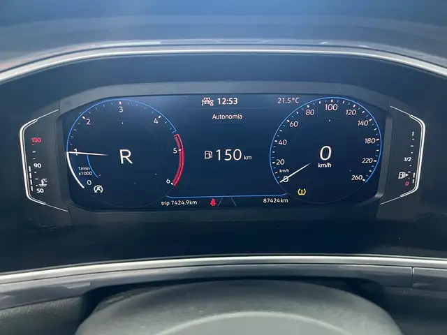 Volkswagen T-Roc view 10