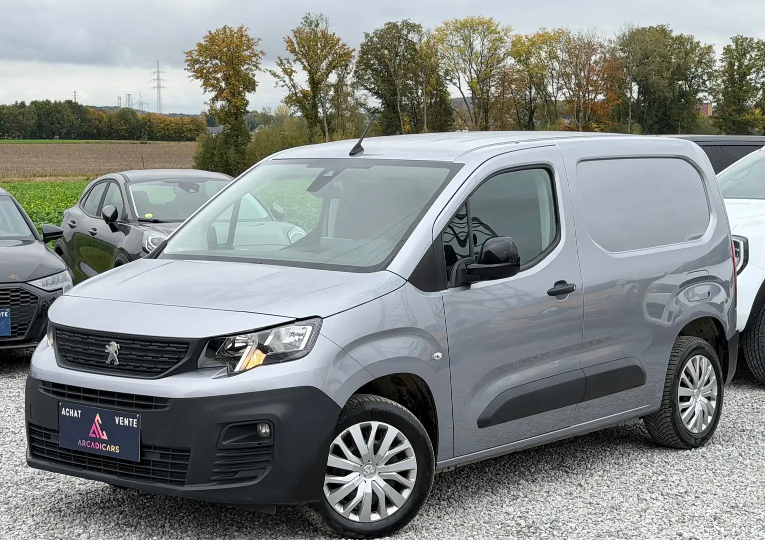 Citroen Berlingo 3 PLACES - CARPLAY - AIR CO - CARNET PEUGEOT Grijs - 1