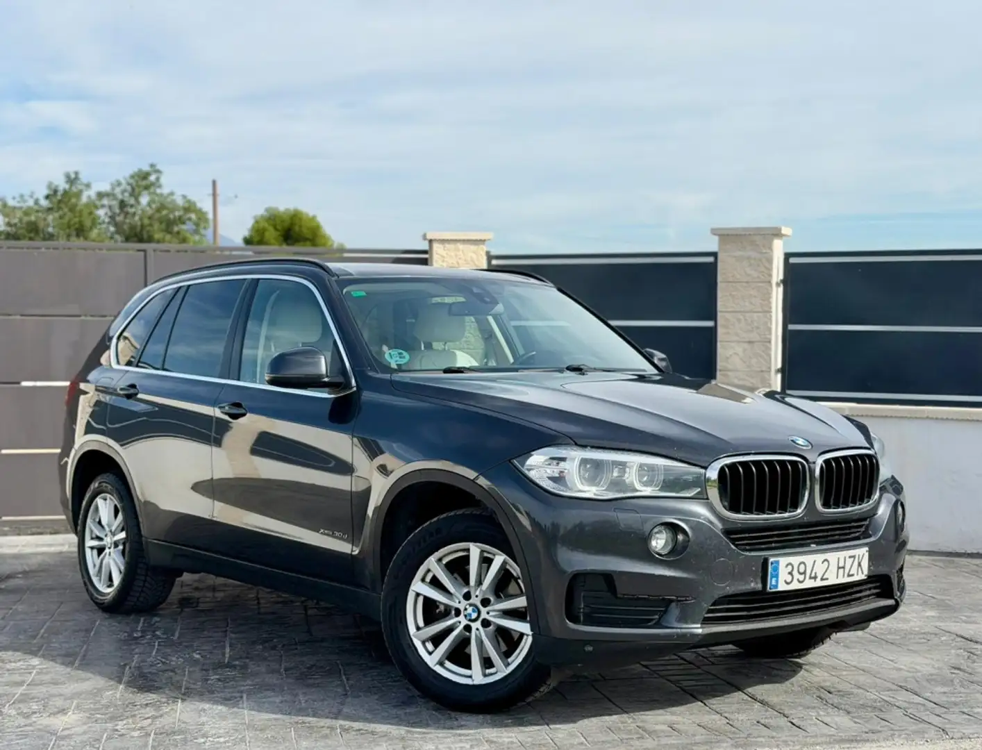 BMW X5 xDrive 30dA Grijs - 2