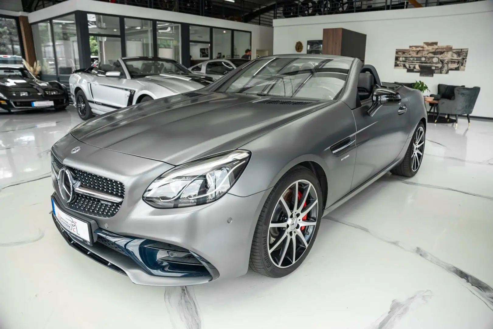 Mercedes-Benz SLC 43 AMG SLC -Klasse Roadster SLC 43 AMG Grijs - 1