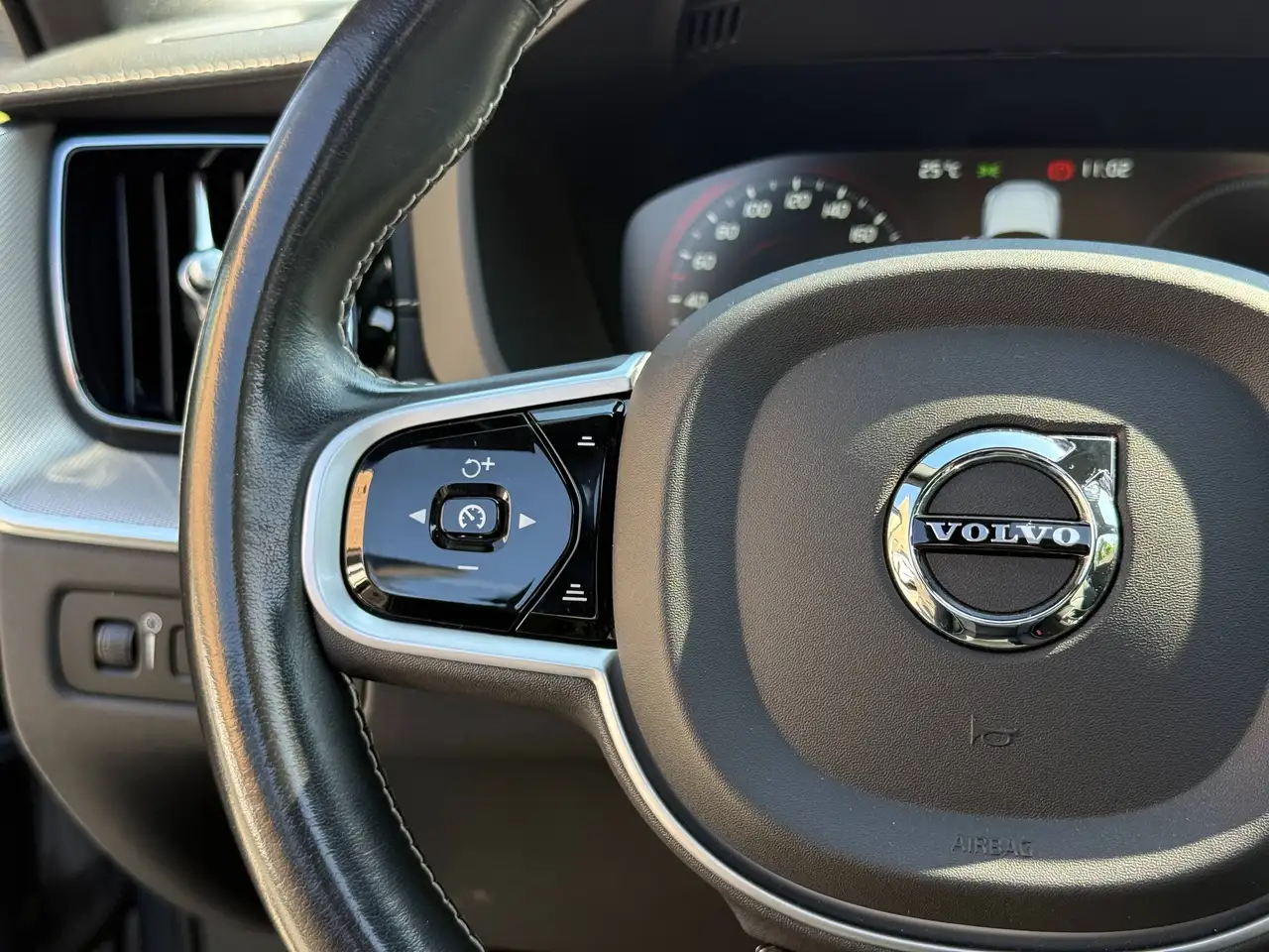 Volvo XC60 T6 AWD R-Design *12/20*Pano*CAM*Leder, миниатюра 21