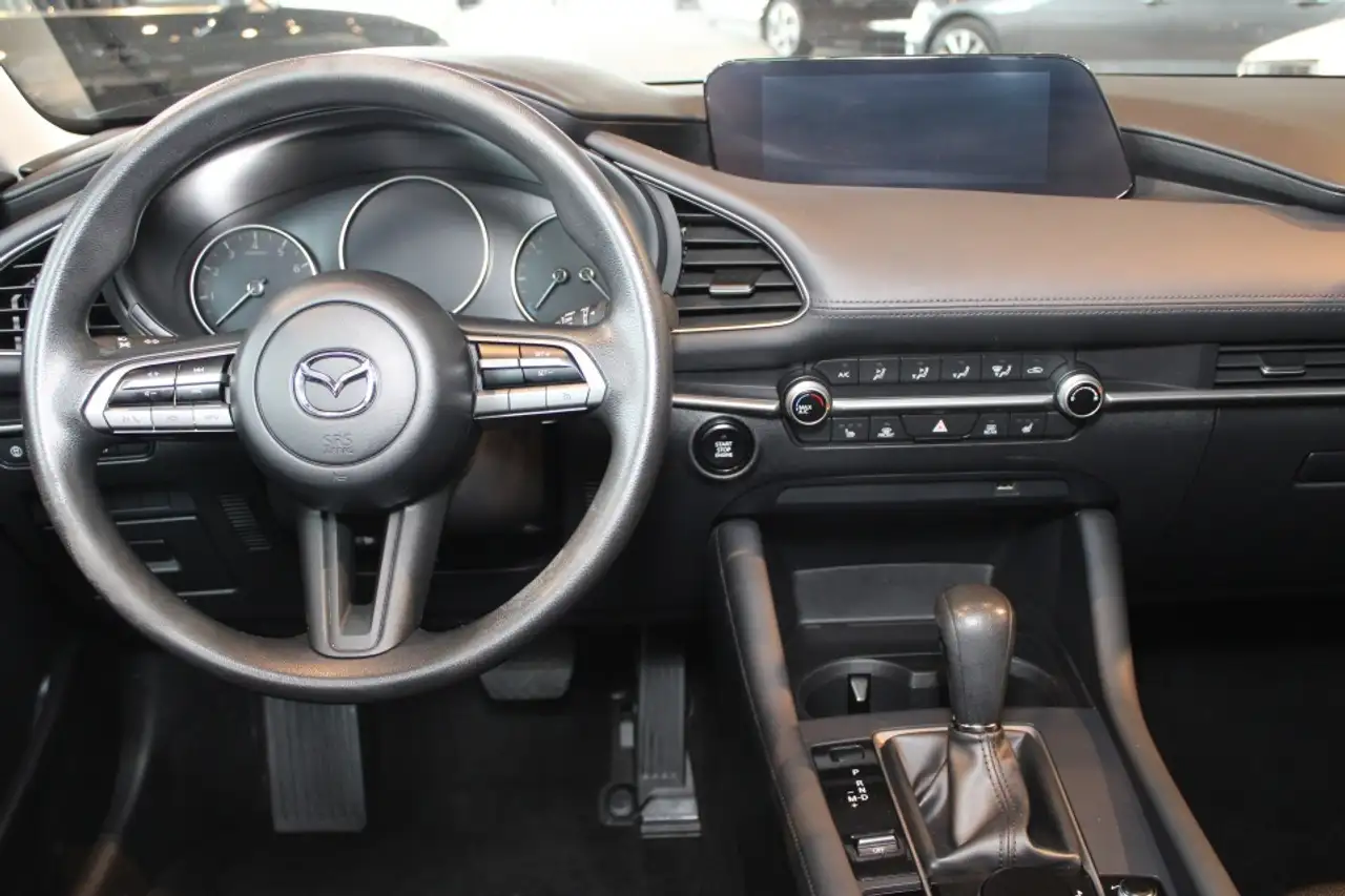 Mazda 3 снимка Mazda 3