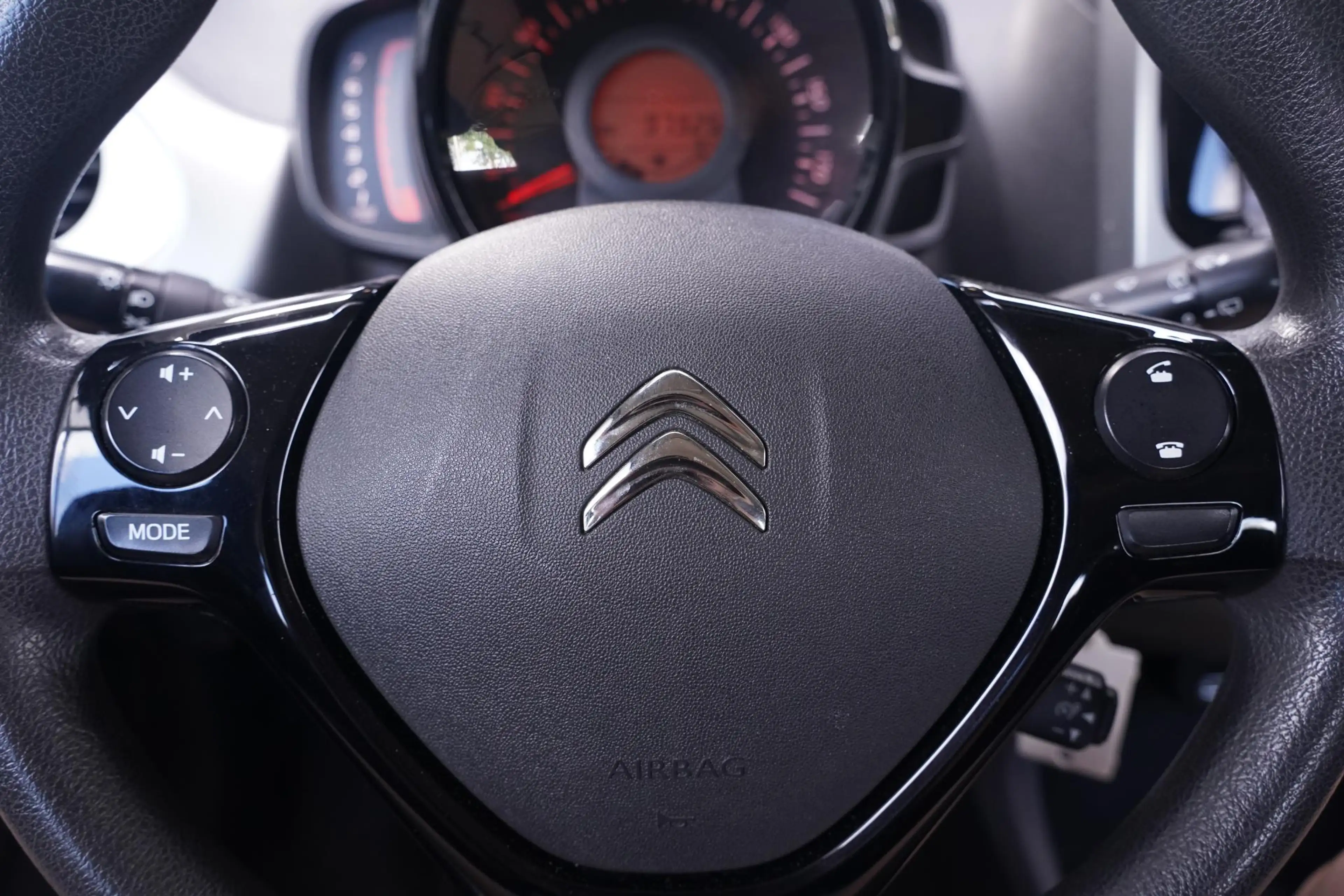 Citroen C1 1.2 PureTech Shine airco bleutooth stuurbediening — photo 19