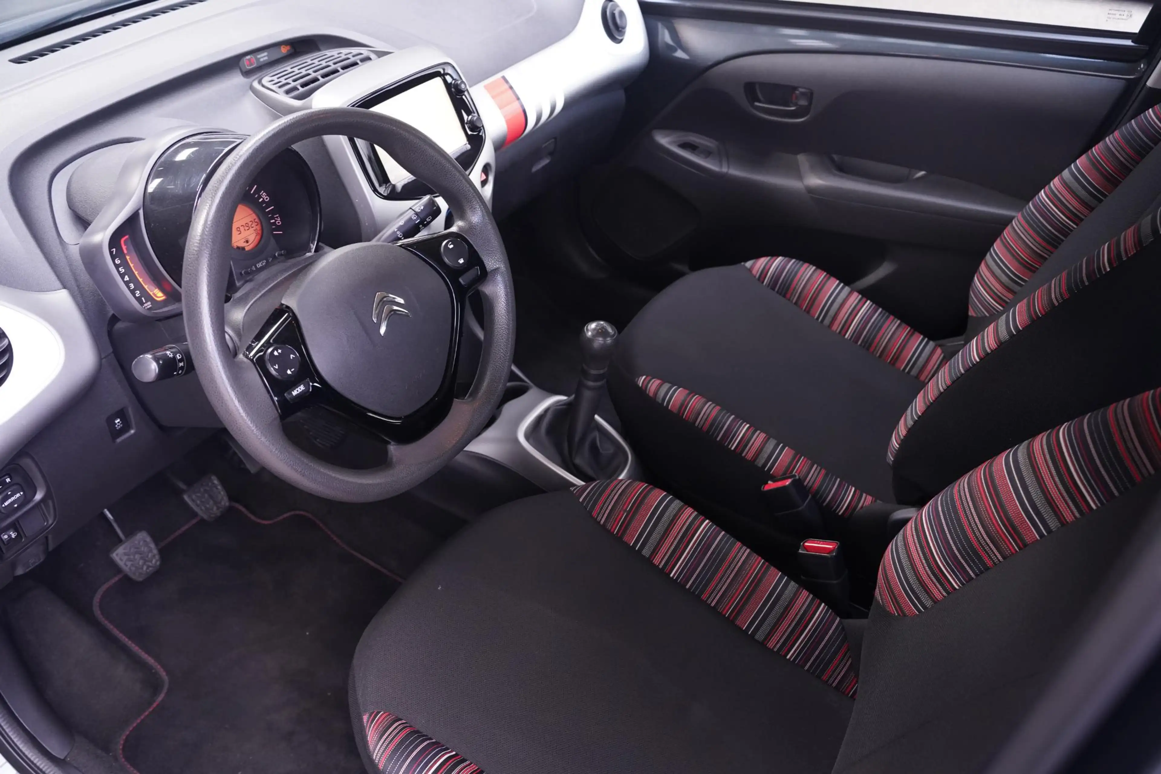 Citroen C1 1.2 PureTech Shine airco bleutooth stuurbediening — photo 33