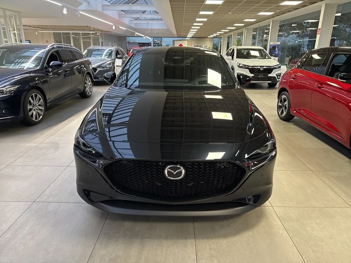 Mazda 3 5-Türer 2025 Exclusive-Line e-SKYACTIV-X 186PS Schwarz - 2