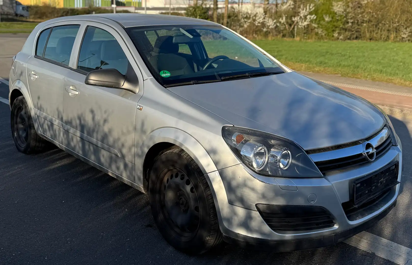 Opel Astra Basis Grau - 2