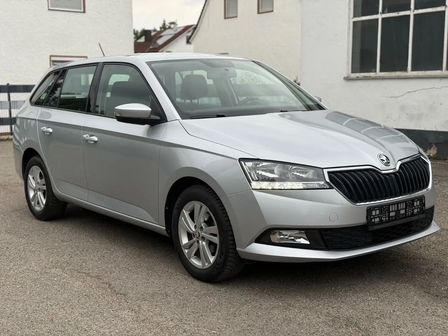 Skoda Fabia Combi Ambition*SmartLink*Alu*Kamera* Argent - 1