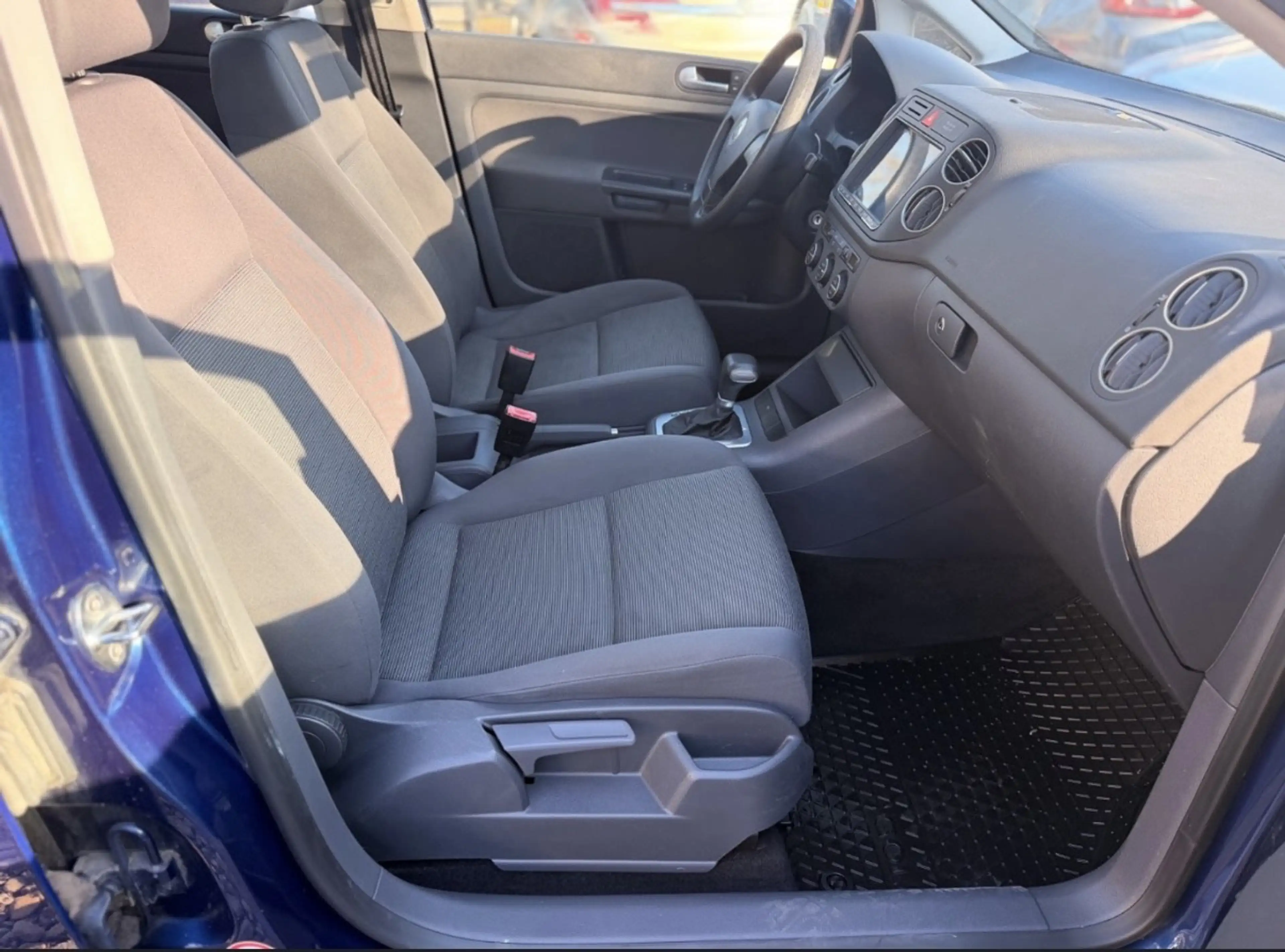 Volkswagen Golf Plus Golf Plus 1.6 MPI Automatik,Carplay,Kamera — photo 13