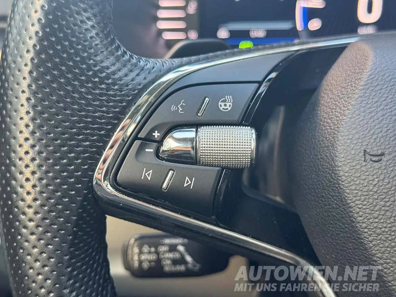 Skoda Superb 2,0 TDI STYLE DSG PANORAMA LEDER SPORT, миниатюра 17