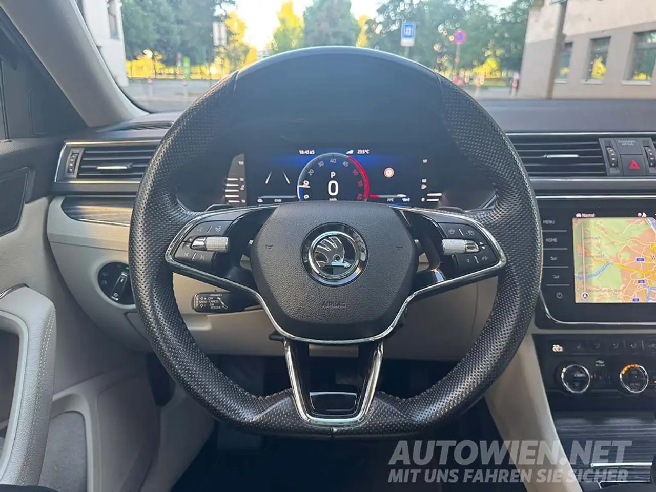 Skoda Superb 2,0 TDI STYLE DSG PANORAMA LEDER SPORT, миниатюра 4