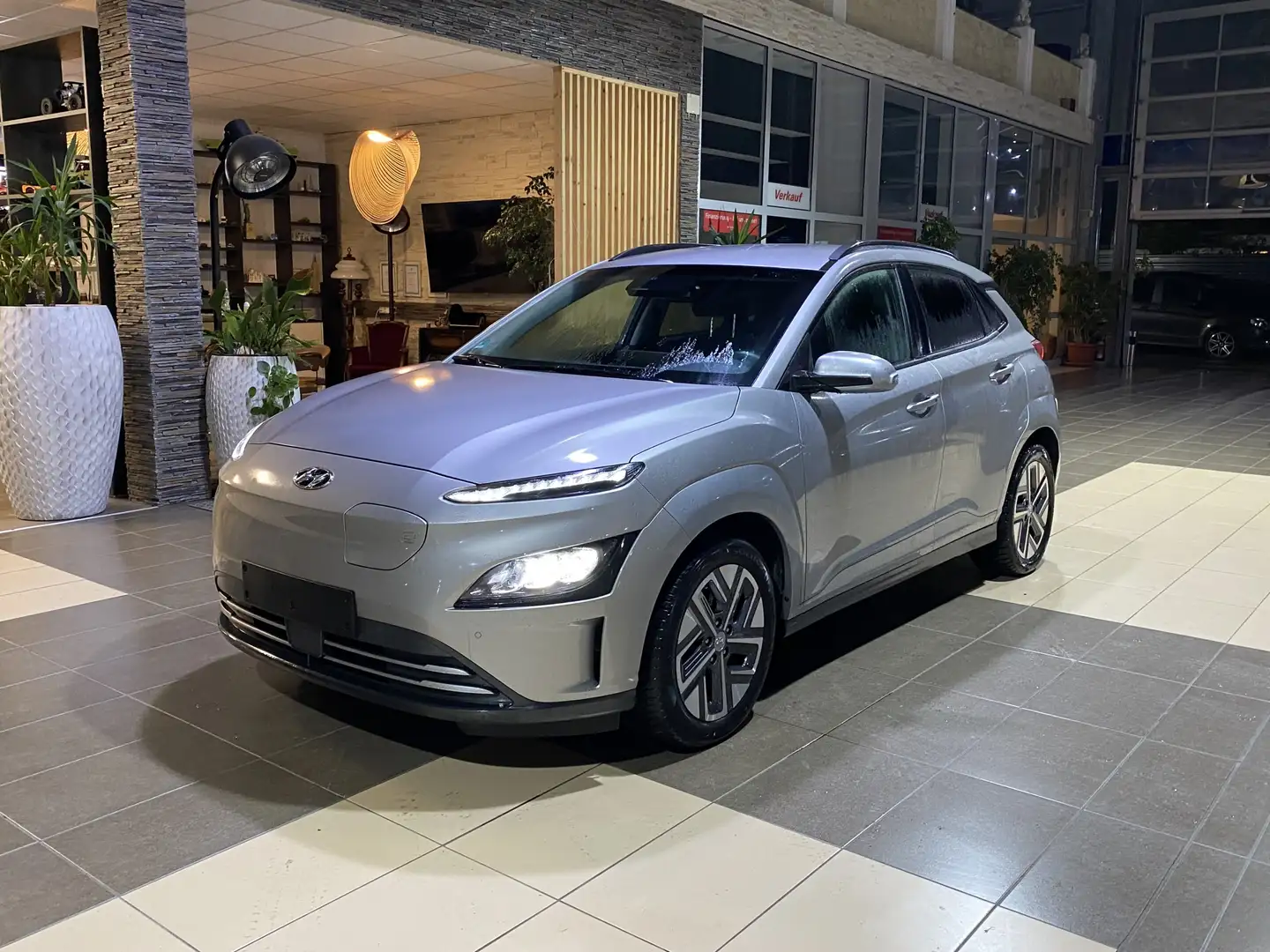 Hyundai KONA Trend ACC dig.Cockpit R.Cam LED SHZ DAB+ Argent - 1