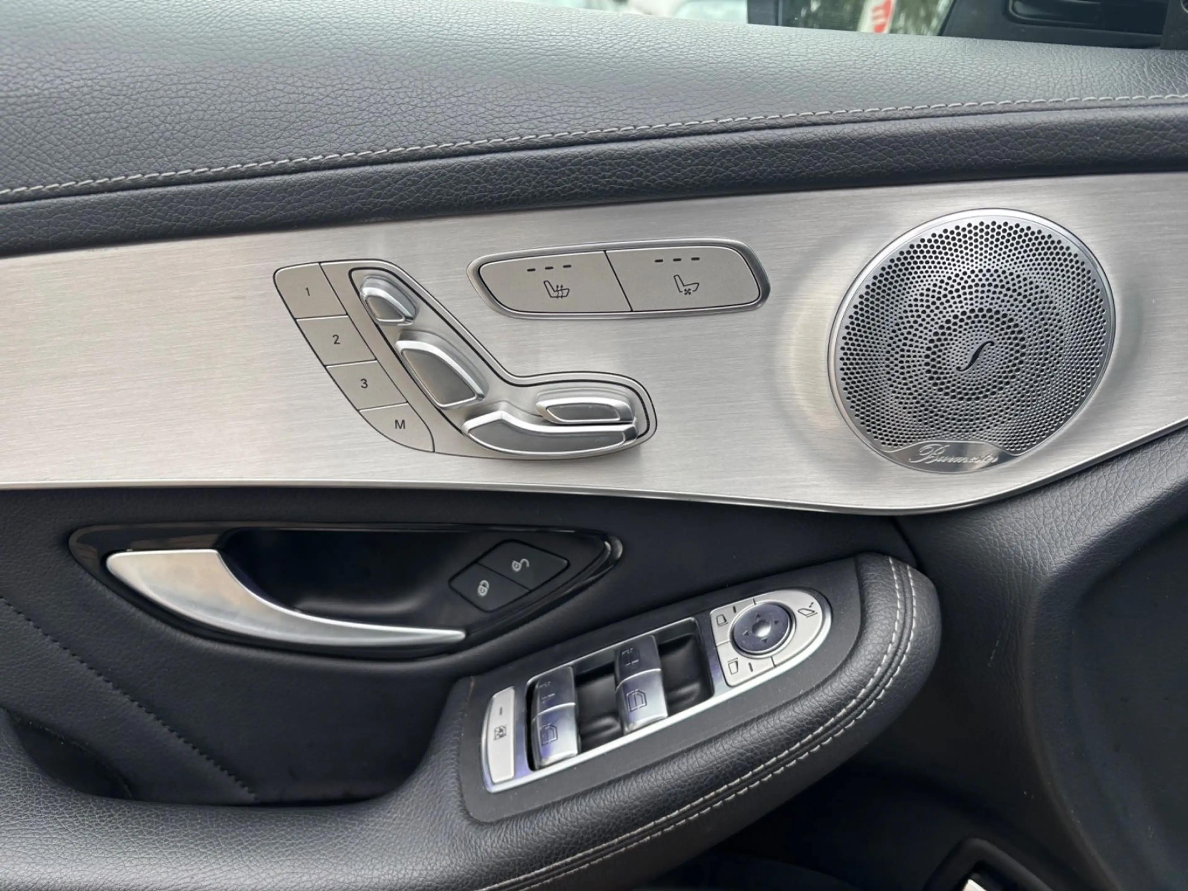Mercedes-Benz GLC 400 d 4Matic AMG LED Pano 360° — photo 12