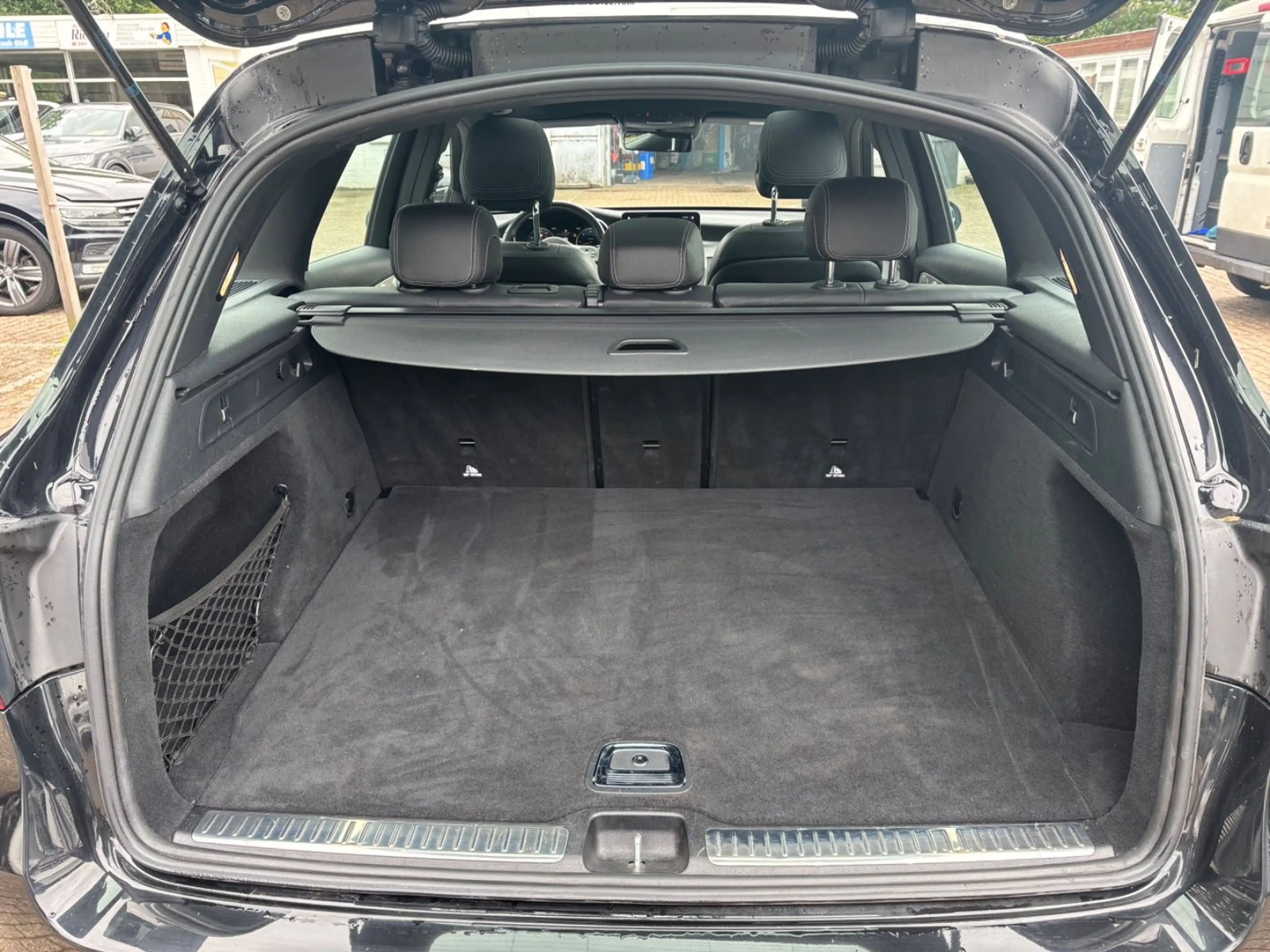 Mercedes-Benz GLC 400 d 4Matic AMG LED Pano 360° — photo 10