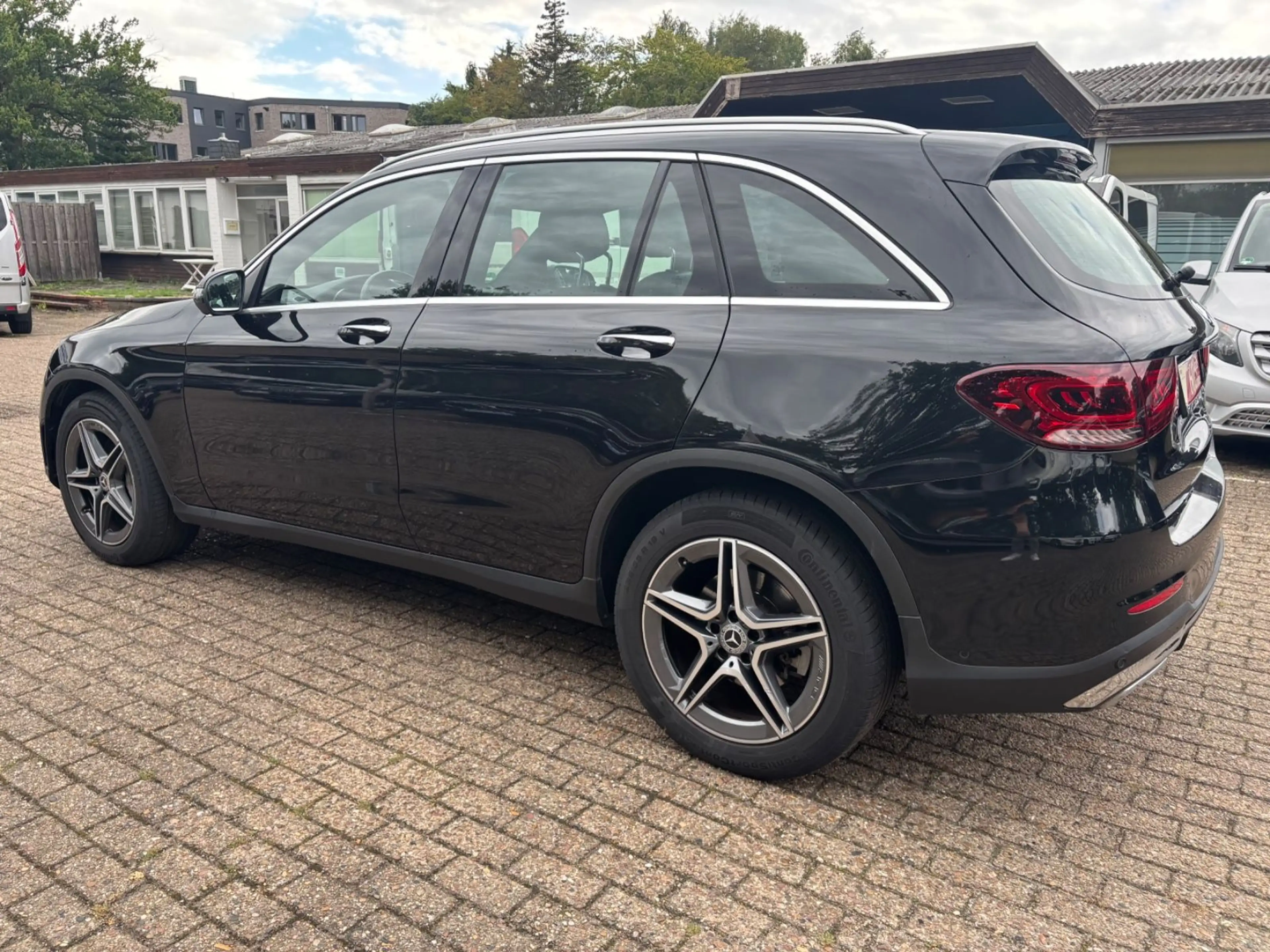 Mercedes-Benz GLC 400 d 4Matic AMG LED Pano 360° — photo 4