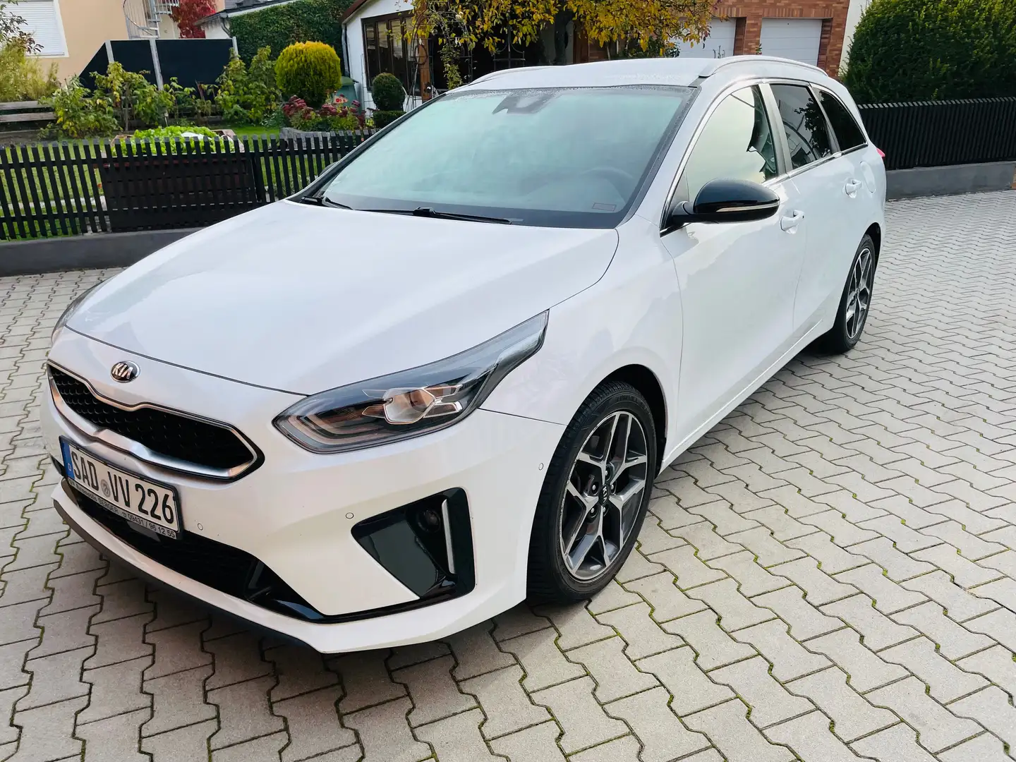 Kia Ceed SW / cee'd SW GT Line, Klimaautomatic, Memory-Sitze , el.Heckkl. Weiß - 1