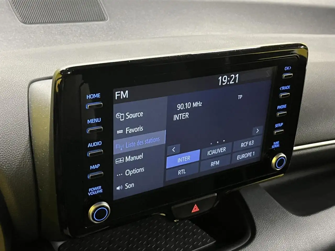 Toyota Yaris Yaris — photo 16