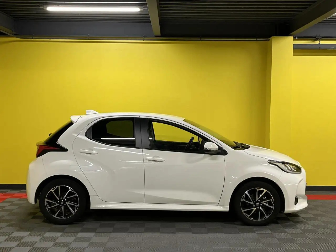 Toyota Yaris Yaris — photo 23