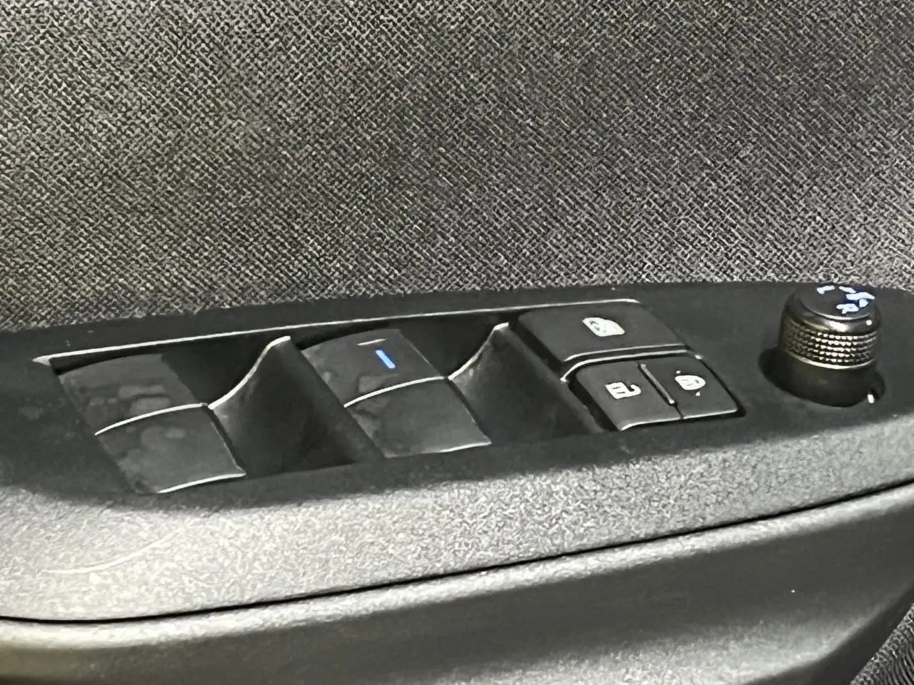 Toyota Yaris Yaris — photo 21