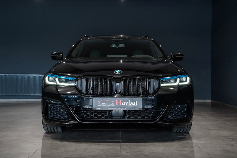 BMW 530 d xDrive Touring M Sport Pro Pano-Laser-AHK — photo 2