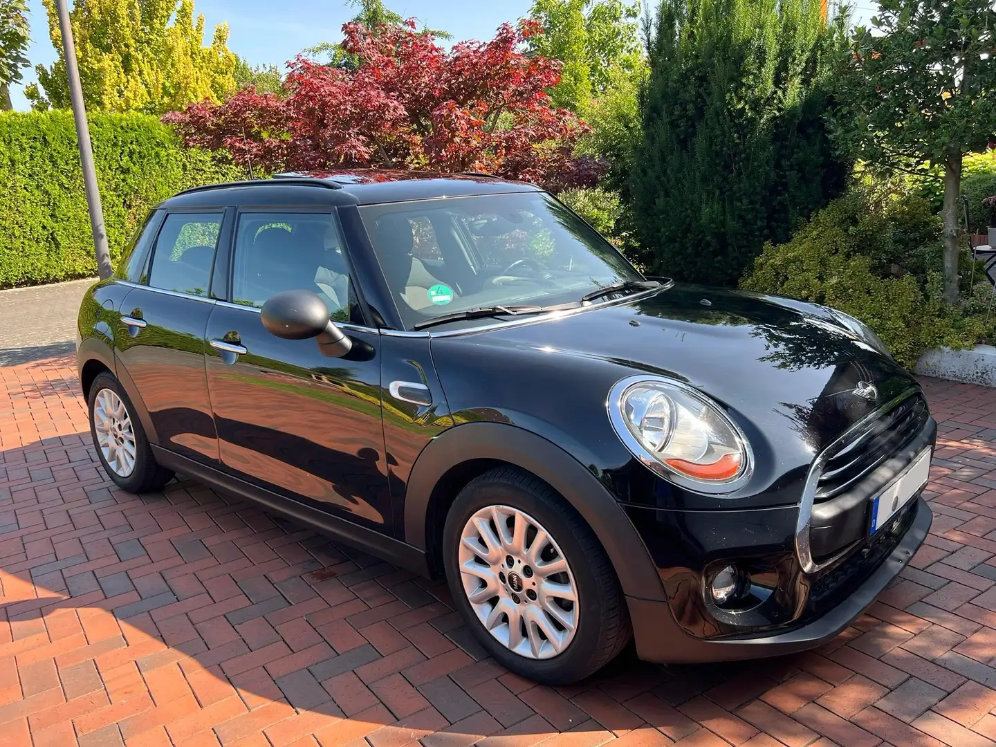 MINI One One 5-Türer  Pano, Navi, Harman Kardon Schwarz - 1