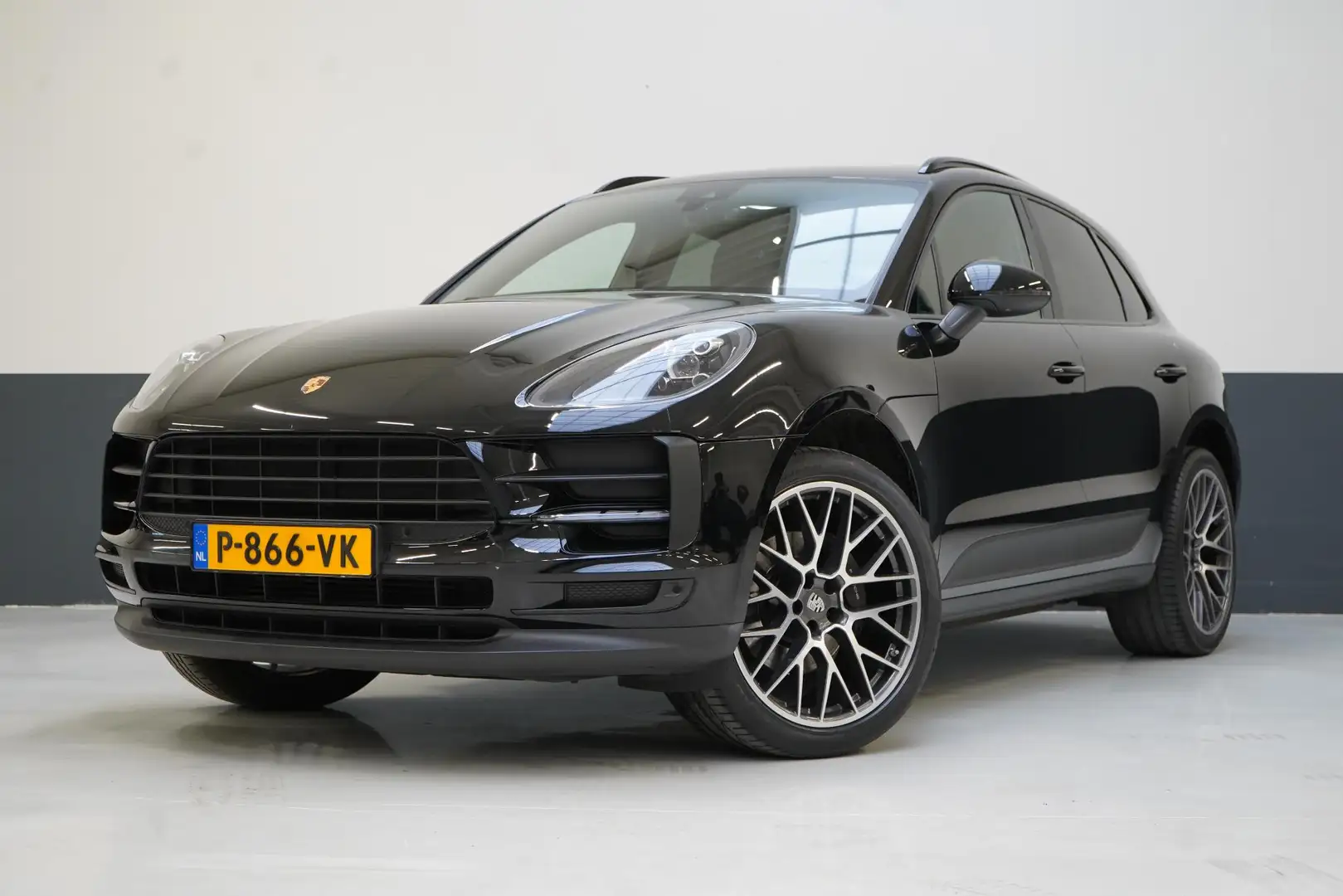 Porsche Macan 2.0 | Panoramadak | Bose | Apple Carplay | Memory Zwart - 1