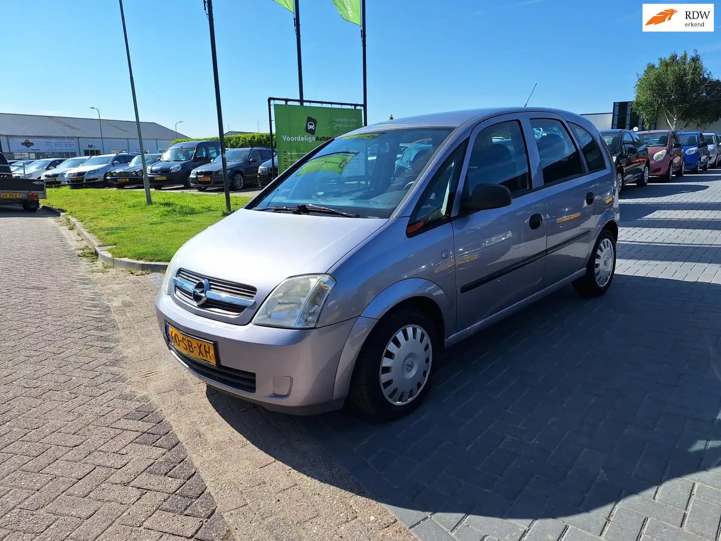 Opel Meriva 1.6-16V Essentia / Zeer nette auto / APK feb 2026 Paars - 1