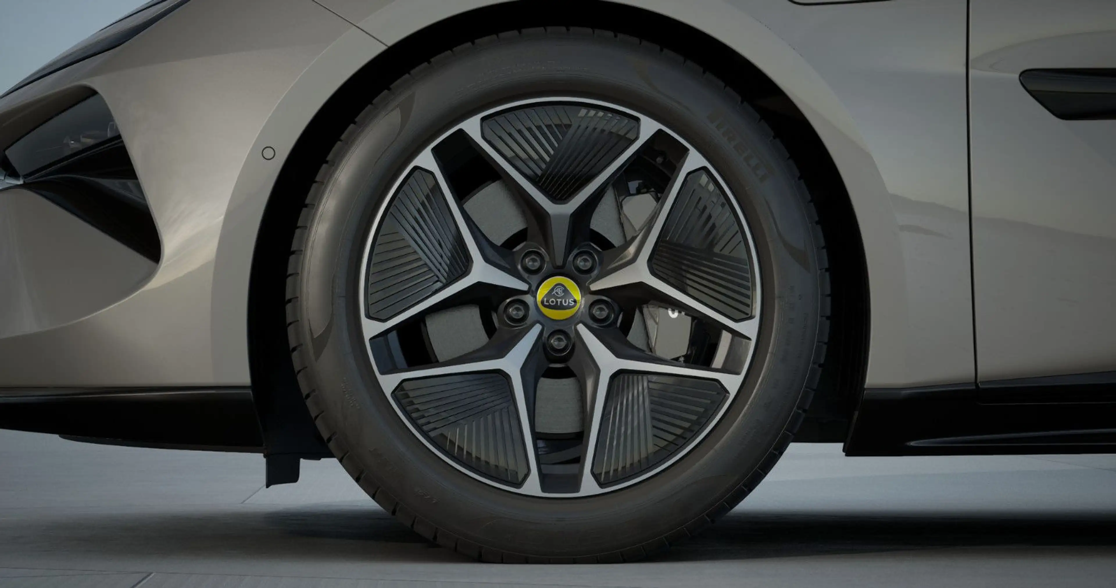 Lotus Emeya *Tour Pack, Highway Assist *Lotus am Ring* — photo 17