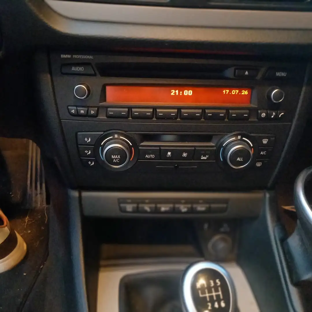 BMW X1 xDrive18d Österreich Paket Österreich-Paket - 2